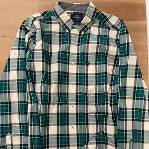 American Eagle green plaid shirt